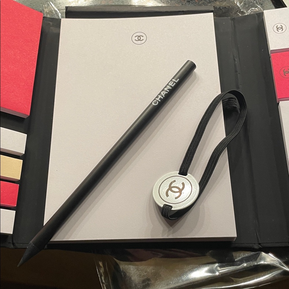 COPY - Chanel limited edition Stationary Set NIB - Picture 4 of 5